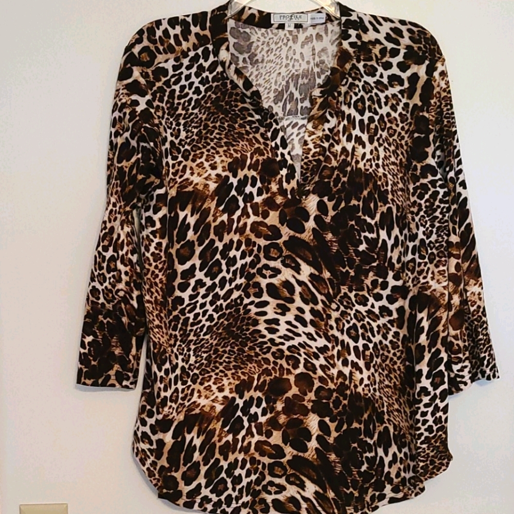 Profile 3/4 sleeve top